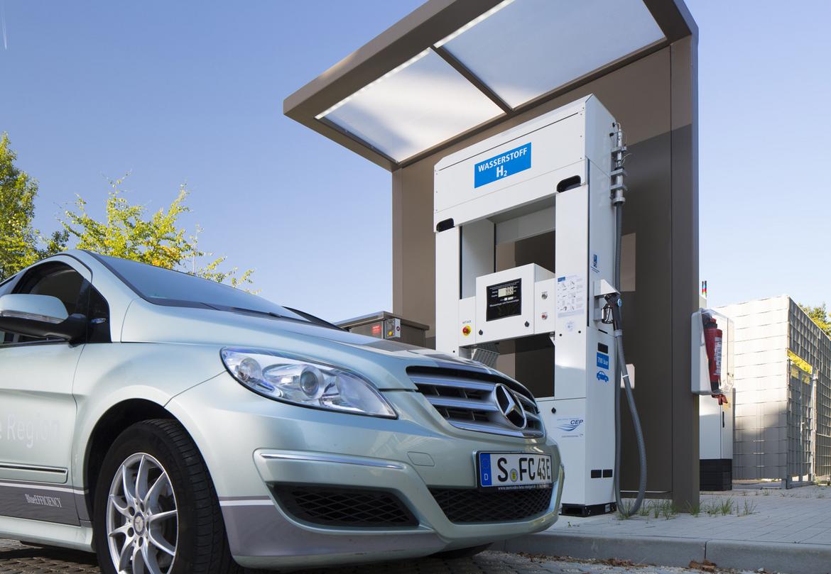 Fuel cell vehicles can be refueled at a hydrogen refueling station (HRS).