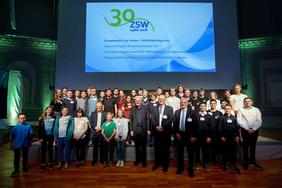 30 Jahre Forschung für die Energiewende – ZSW feiert Jubiläum. Festakt mit Ministerpräsident Kretschmann und Oberbürgermeister Kuhn.