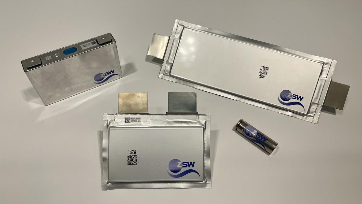 New cell formats at ZSW: pouch and PHEV2 cells of up to 80 ampere-hours and 21700 round cells.